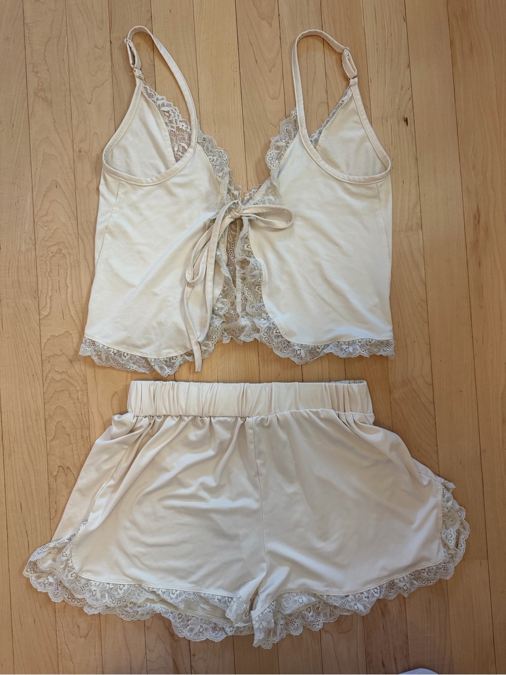 Women's Cream Lace-Trim Sleep Set - Camisole & Shorts